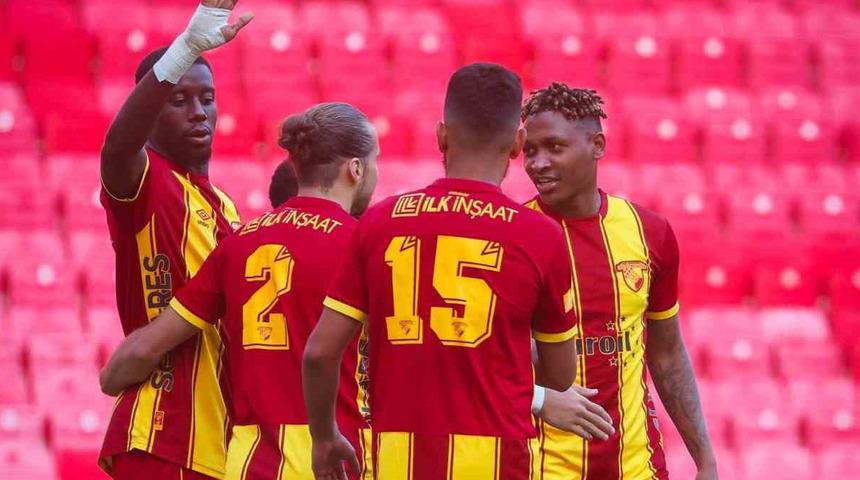 G&ouml;ztepe, hazırlık ma&ccedil;larında savunmasıyla dikkat &ccedil;ekti