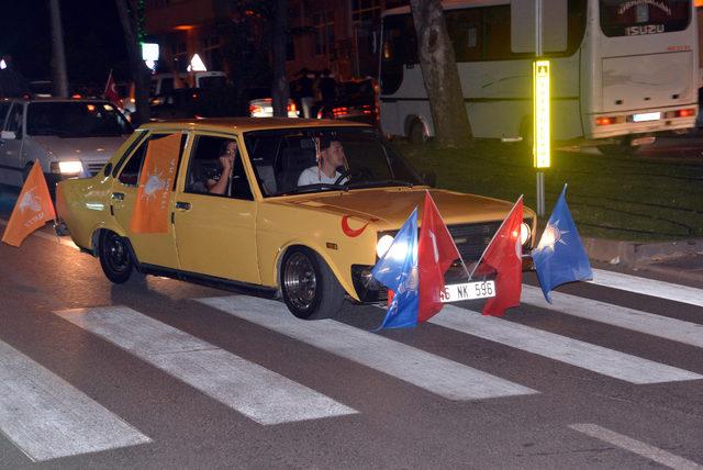 Kahramanmaraş'ta AK Partili'lerden kutlama