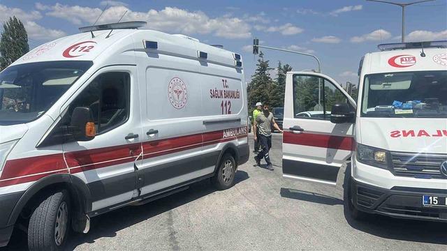 Burdur’da motosiklet ile otomobil çarpıştı: 1 yaralı 3