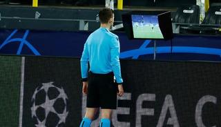 UEFA, hakemlerin karar alma s&uuml;re&ccedil;lerine a&ccedil;ıklık getirmek i&ccedil;in "Clear Line"ı kullanıma sundu