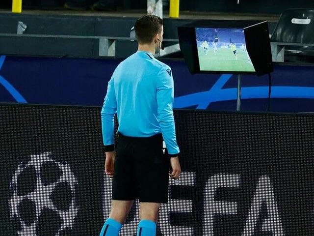UEFA, hakemlerin karar alma s&uuml;re&ccedil;lerine a&ccedil;ıklık getirmek i&ccedil;in "Clear Line"ı kullanıma sundu