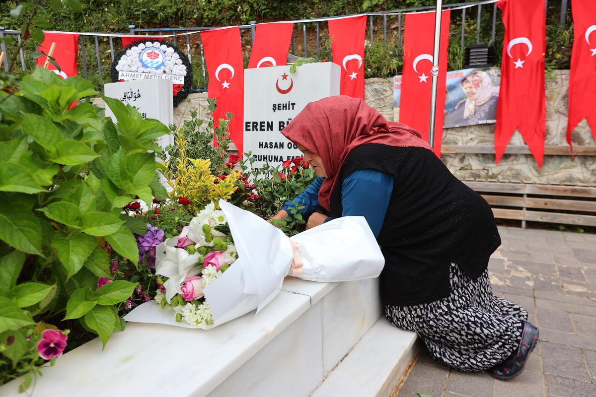 Şehadetlerinin 9. yılı: Cumhurbaşkanı Erdoğan dan Eren B&uuml;lb&uuml;l ve Ferhat Gedik mesajı 2