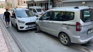 Siirt’te iki hafif ticari araç kafa kafaya çarpıştı: 1 yaralı
