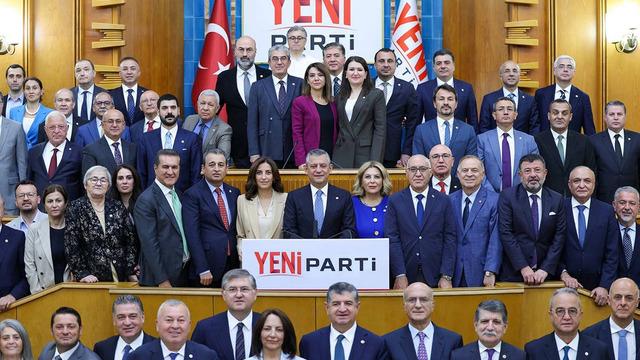 Yeni Parti milletvekillerinden ortak açıklama: Partimiz birlik içinde, Özel’in yanındayız