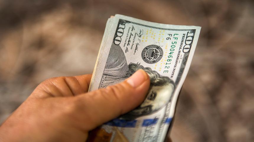 Merkez Bankası faiz kararını açıkladı! İşte doların ilk tepkisi
