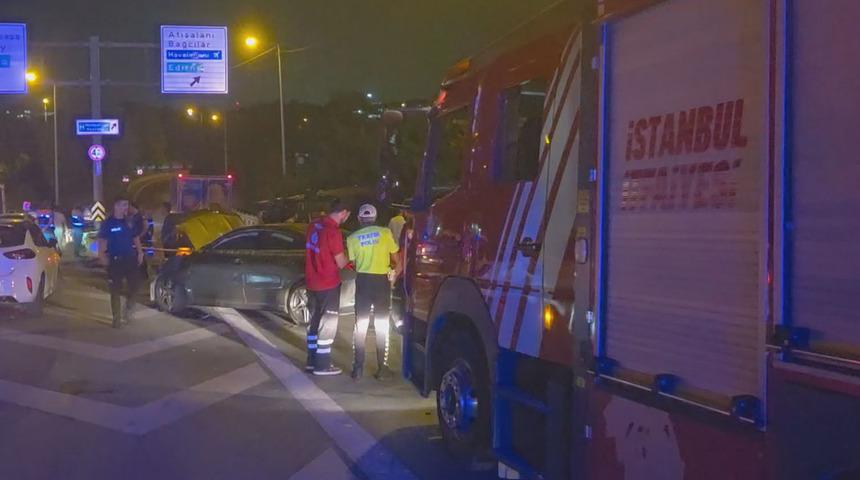 Esenler'de zincirleme trafik kazası: 1 &ouml;l&uuml; 5 yaralı