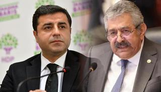 MHP'li Yıldız canlı yayına g&ouml;nderdiği Demirtaş notuyla g&uuml;ndem oldu!