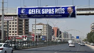Diyarbakır'da Cumhurbaşkanı Erdoğan'a teşekkür pankartları