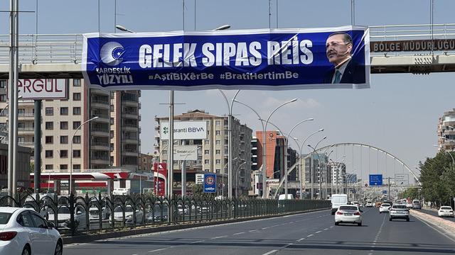 Diyarbakır'da Cumhurbaşkanı Erdoğan'a teşekkür pankartları