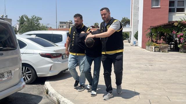 Adana da evden altın ve para çaldıkları iddia edilen 2 zanlı tutuklandı 1