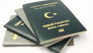 İki gruba yeşil pasaport! Bakan &Ccedil;ift&ccedil;i şartları a&ccedil;ıkladı