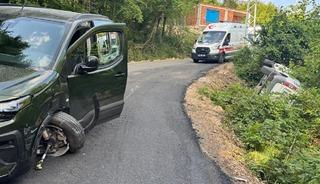 Ordu'da fındık iş&ccedil;ilerini taşıyan minib&uuml;s&uuml;n devrildiği kazada 8 kişi yaralandı