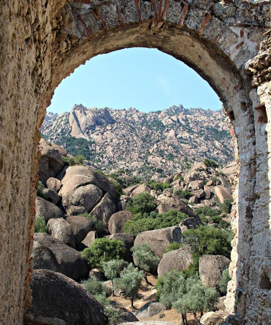 Latmos&rsquo;ta bin yıllık hayvan ayak izi bulundu