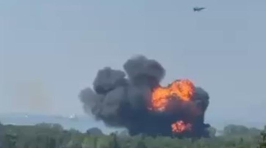 Yalova&rsquo;da d&uuml;şen F 16 u&ccedil;ağının pilotu, Yalova Eğitim Araştırma Hastanesi&rsquo;nde tedavi altına alındı