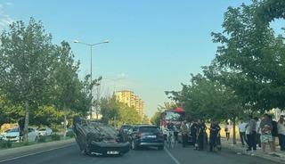 Seyir halindeki otomobil takla attı: 2 yaralı