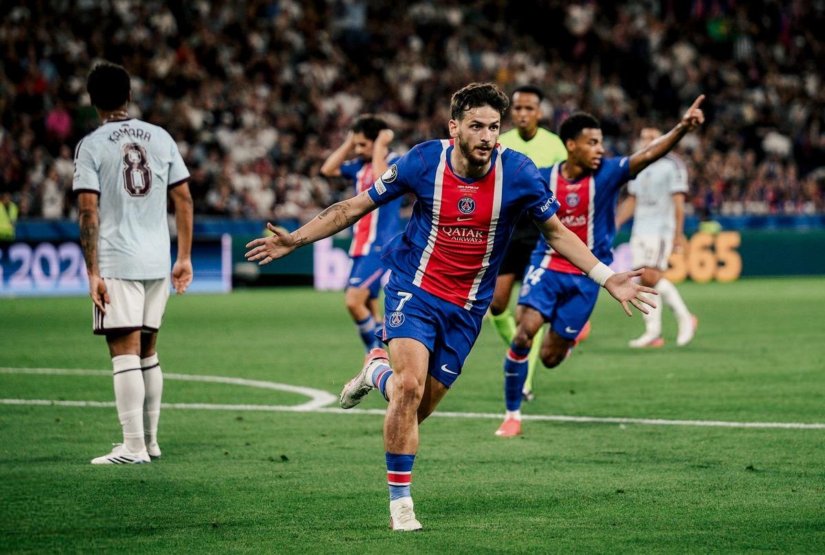 Süper Kupa finalinde sıra dışı görüntü! Milyonlar o gol sevincini izledi 1