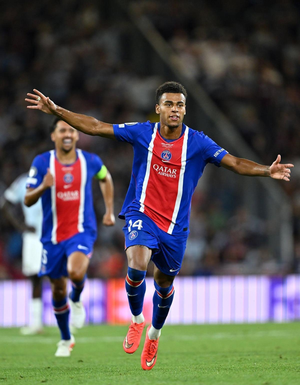 Süper Kupa nın sahibi Paris Saint-Germain! Aston Villa yı geçti 3