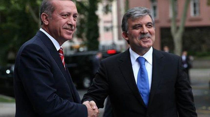 Abdullah G&uuml;l, Cumhurbaşkanı Erdoğan'ı arayarak tebrik etti!