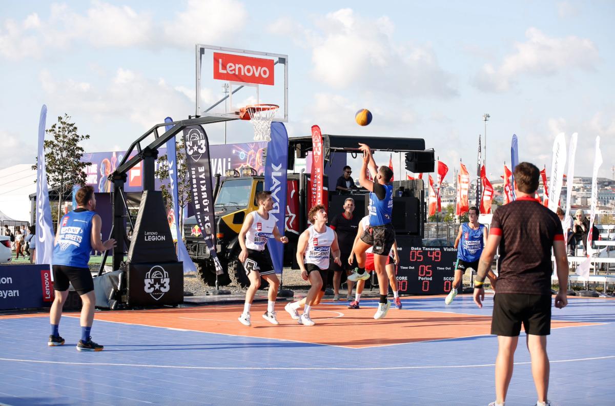 Basketbol Alanı’ndan Genç Sahne’ye, deneyim alanlarından dev konserlere… İstanbul Festivali’nde bir gün nasıl geçer? 2
