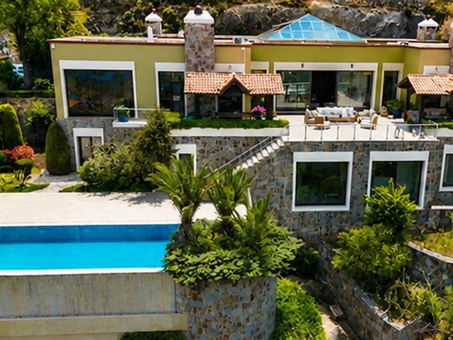 B&ouml;yle l&uuml;ks g&ouml;r&uuml;lmedi! Bodrum'daki konağın fiyatı sosyal medyayı salladı