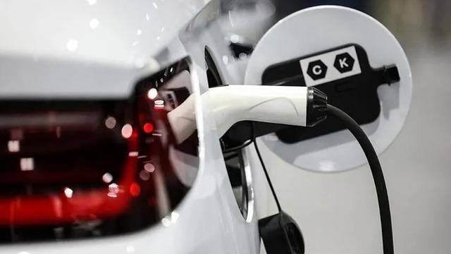 Küresel elektrikli araç satışları temmuzda yıllık bazda yüzde 9 artışla 1,85 milyon oldu