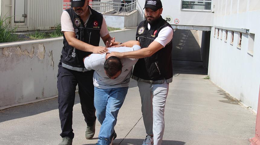 Evinde 283 bin hap ele ge&ccedil;irildi! Savunmasıyla dikkatleri &uuml;zerine &ccedil;ekti