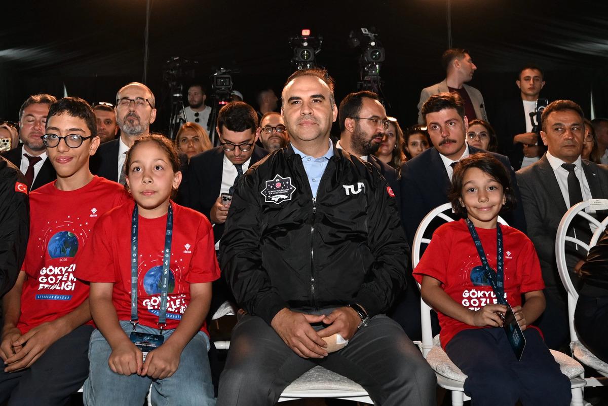 Bakan Kacır açıkladı: Türkiye nin Ay aracı 2027 nin ilk aylarında uzaya gönderilecek 1