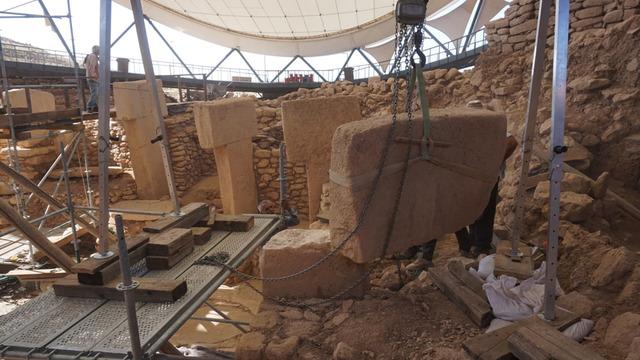 Göbeklitepe’nin kuzeyinde ilk kazı