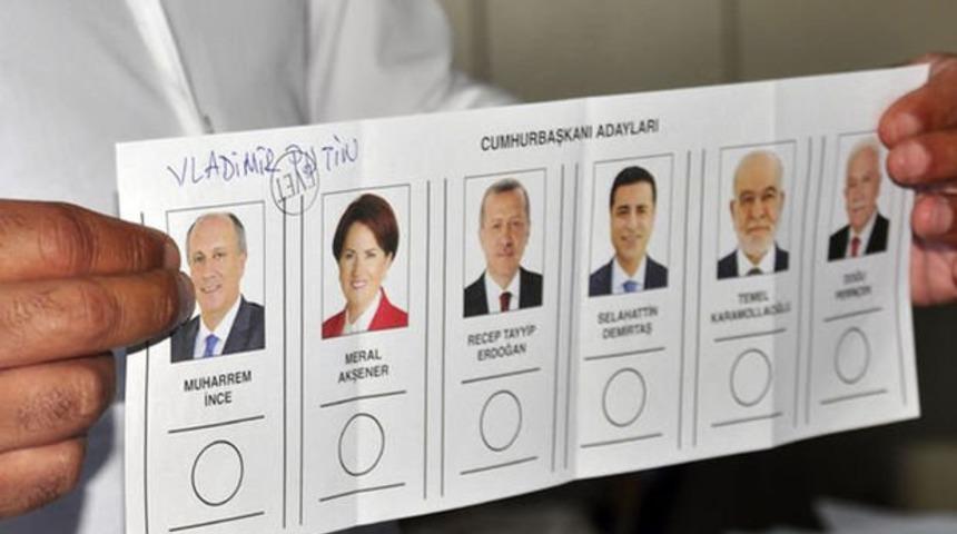 Oyların y&uuml;zde 2.1'i ge&ccedil;ersiz sayıldı