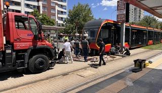 Kayseri'de tramvayın &ccedil;arptığı gen&ccedil; hayatını kaybetti