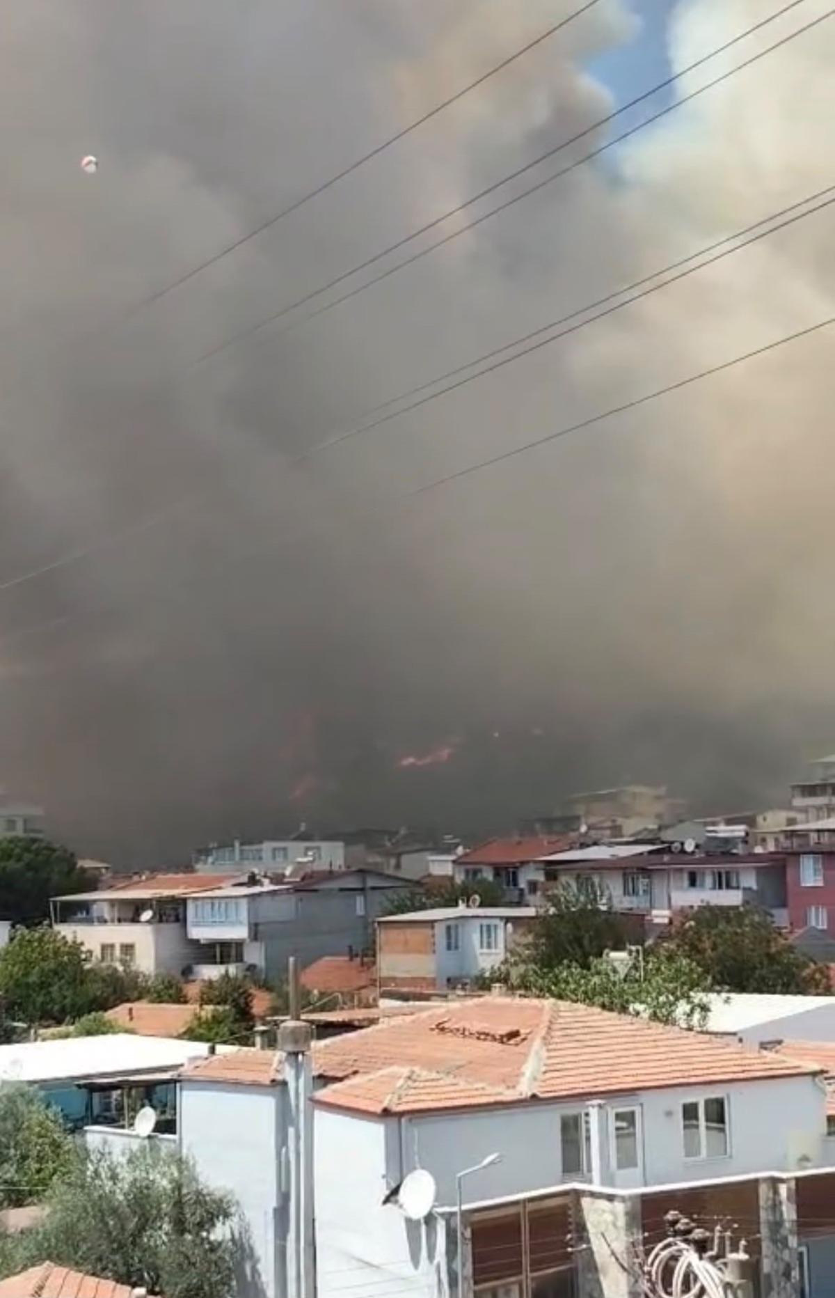 Kaz Dağları nda yangın! Rüzgar şiddetini artırdı, yerleşim yerleri tehdit altında 3