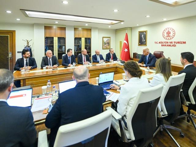 Bakan Ersoy: "Trabzon'un turizm potansiyelini daha etkin değerlendireceğiz"