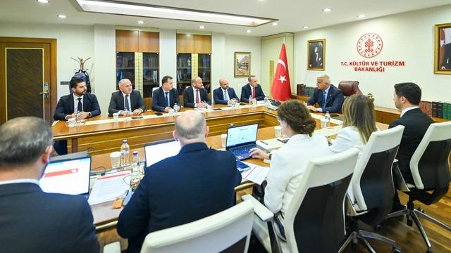 Bakan Ersoy: Trabzon'un turizm potansiyelini daha etkin değerlendireceğiz