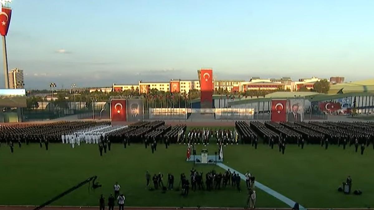Cumhurbaşkanı Erdoğan Jandarma Mezuniyet T&ouml;reni nde konuştu: "Kanun teklifi tarihi bir adımdır" 1