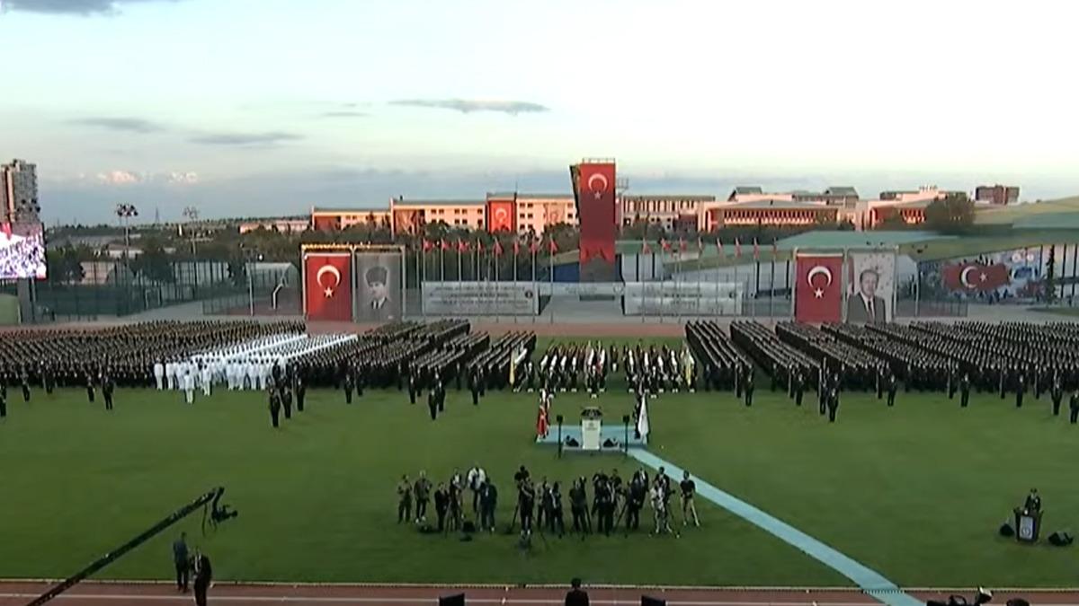 Cumhurbaşkanı Erdoğan Jandarma Mezuniyet T&ouml;reni nde konuştu: "Kanun teklifi tarihi bir adımdır" 3