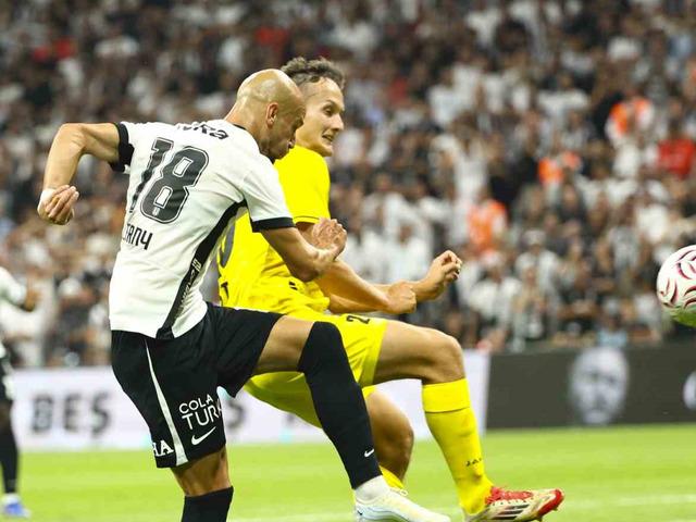 Vaclav Cerny bu sezon ilk kez gol sevinci yaşadı