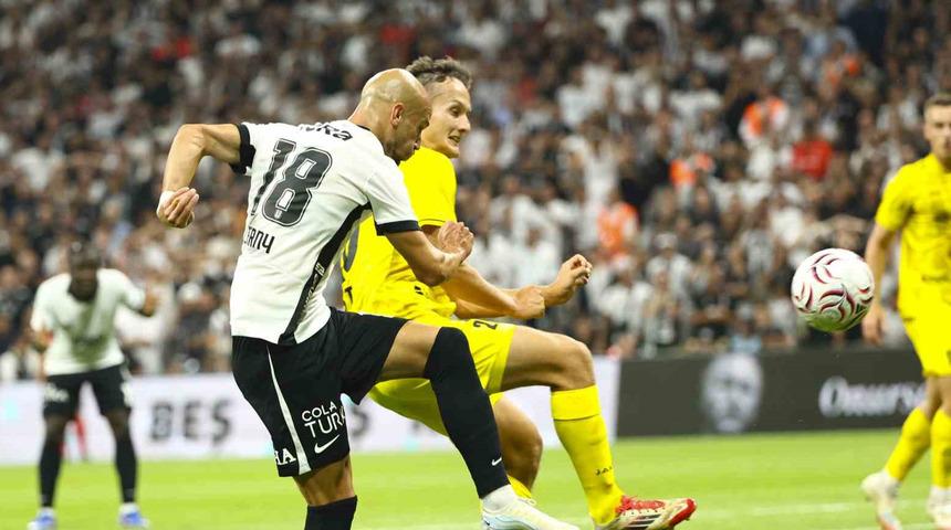 Vaclav Cerny bu sezon ilk kez gol sevinci yaşadı