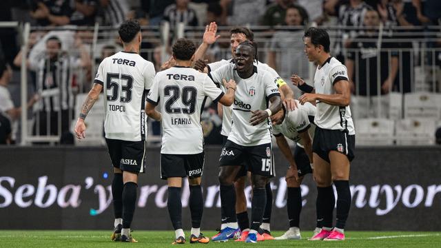 Beşiktaş'ın galibiyeti sonrası o isme övgüler yağdırdı! Forma hiç ağır gelmiyor