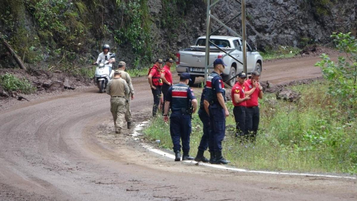 Giresun&rsquo;daki sel felaketi b&uuml;y&uuml;yor: Keşap&rsquo;ta 2 kişi kayıp 2