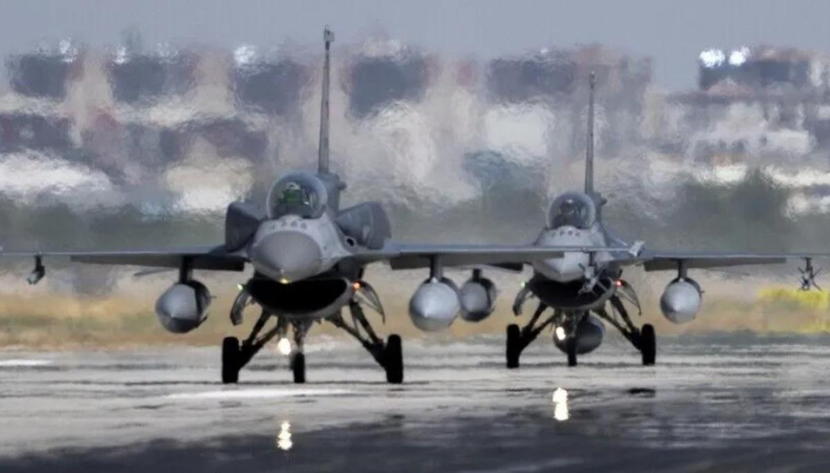 Türk F-16 lar havada vurdu! Letonya hava sahasında hareketli anlar 1
