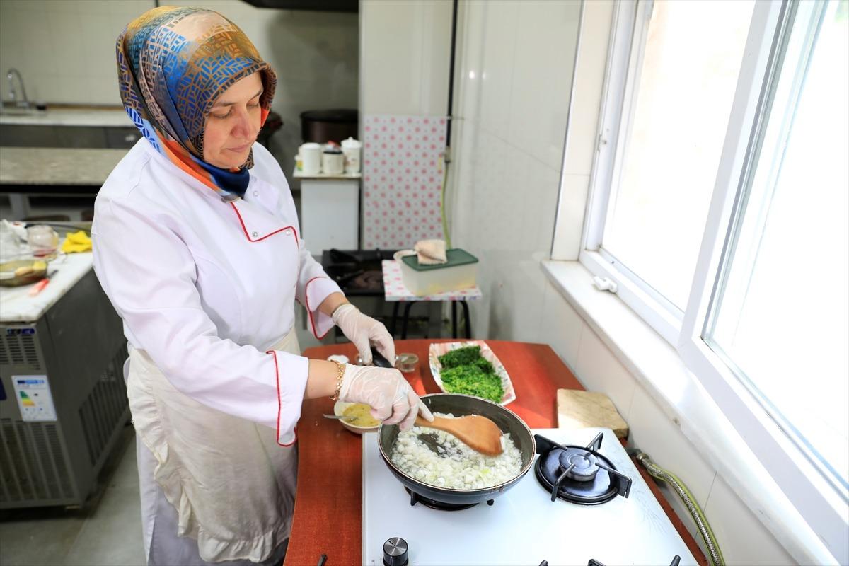 Ninelerinin tarifini yaşatıyorlar: Kaz otu g&ouml;zlemesi ilgi g&ouml;r&uuml;yor 1