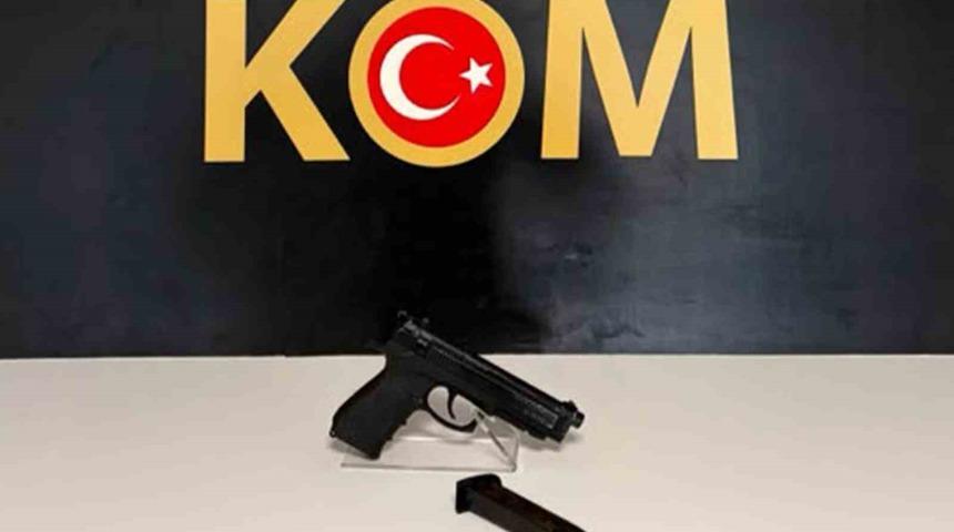 Sosyal medya &uuml;zerinden organize su&ccedil; &ouml;rg&uuml;t&uuml;n&uuml; &ouml;ven şahıs g&ouml;zaltına alındı