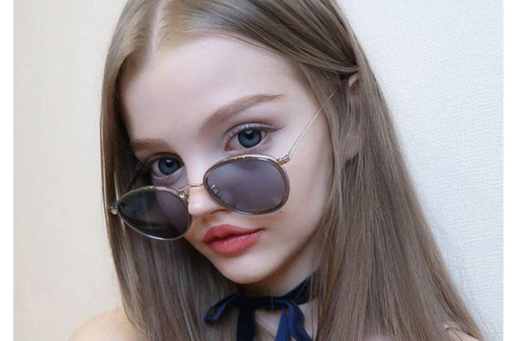 Kendini oyuncak bebek gibi gözükmeye adadı G4