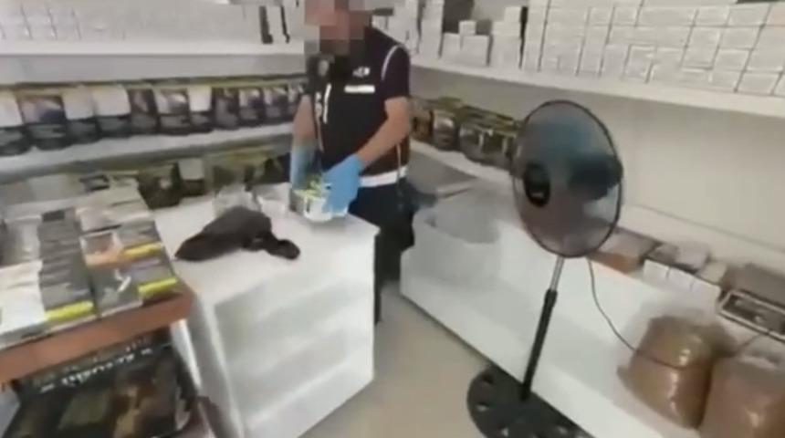 Kayseri&rsquo;de 13 bin adet makaron ve 2 bin 10 paket ka&ccedil;ak sigara ele ge&ccedil;irildi