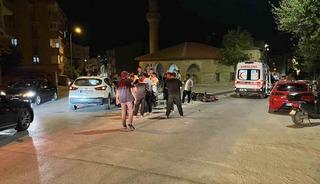 Niğde&rsquo;de motosiklet ile otomobil &ccedil;arpıştı: 1 yaralı