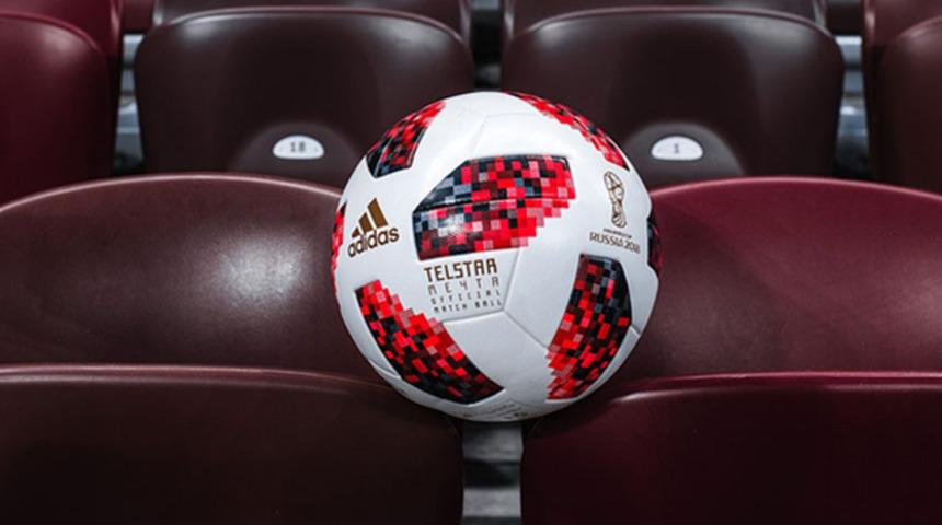 D&uuml;nya Kupası'nda play - off turunda kullanılacak top tanıtıldı