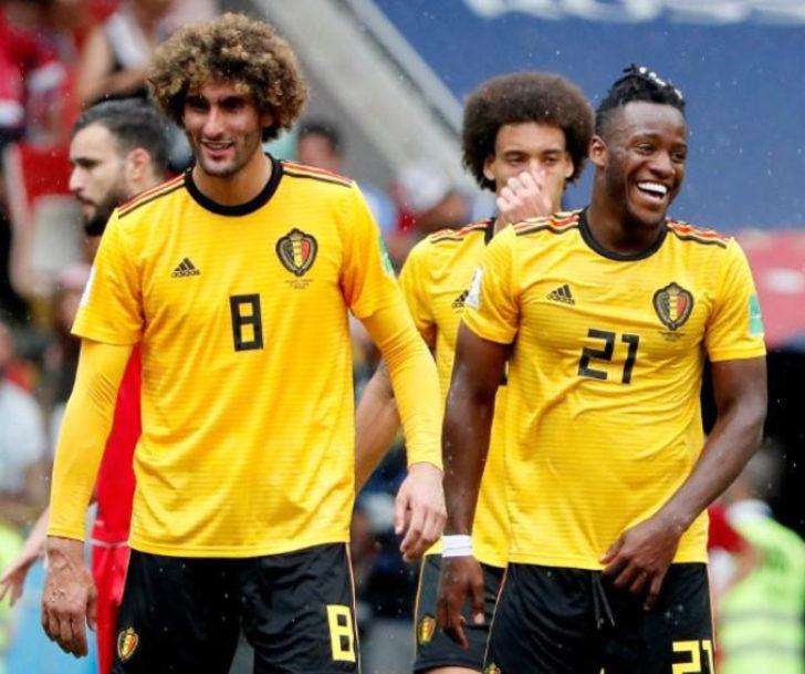 İngiliz basınından Daily Mail'in haberine göre Manchester United'dan gelen kontrat uzatma teklifini reddeden orta saha oyuncusunu bonservissiz olarak Arsenal'ın yanı sıra İtalya Serie A ekibi Milan ve Süper Lig'den Fenerbahçe ve Beşiktaş kadrosuna katmak istiyor.