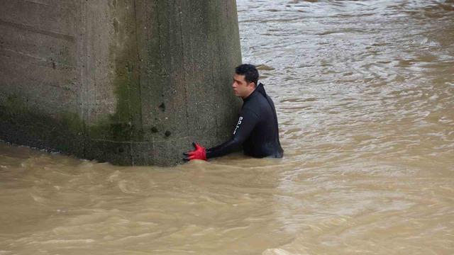 Giresun’da selde kaybolan 2 kişiyi arama çalışmaları sürüyor 8