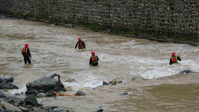 Giresun’da selde kaybolan 2 kişiyi arama çalışmaları sürüyor 4