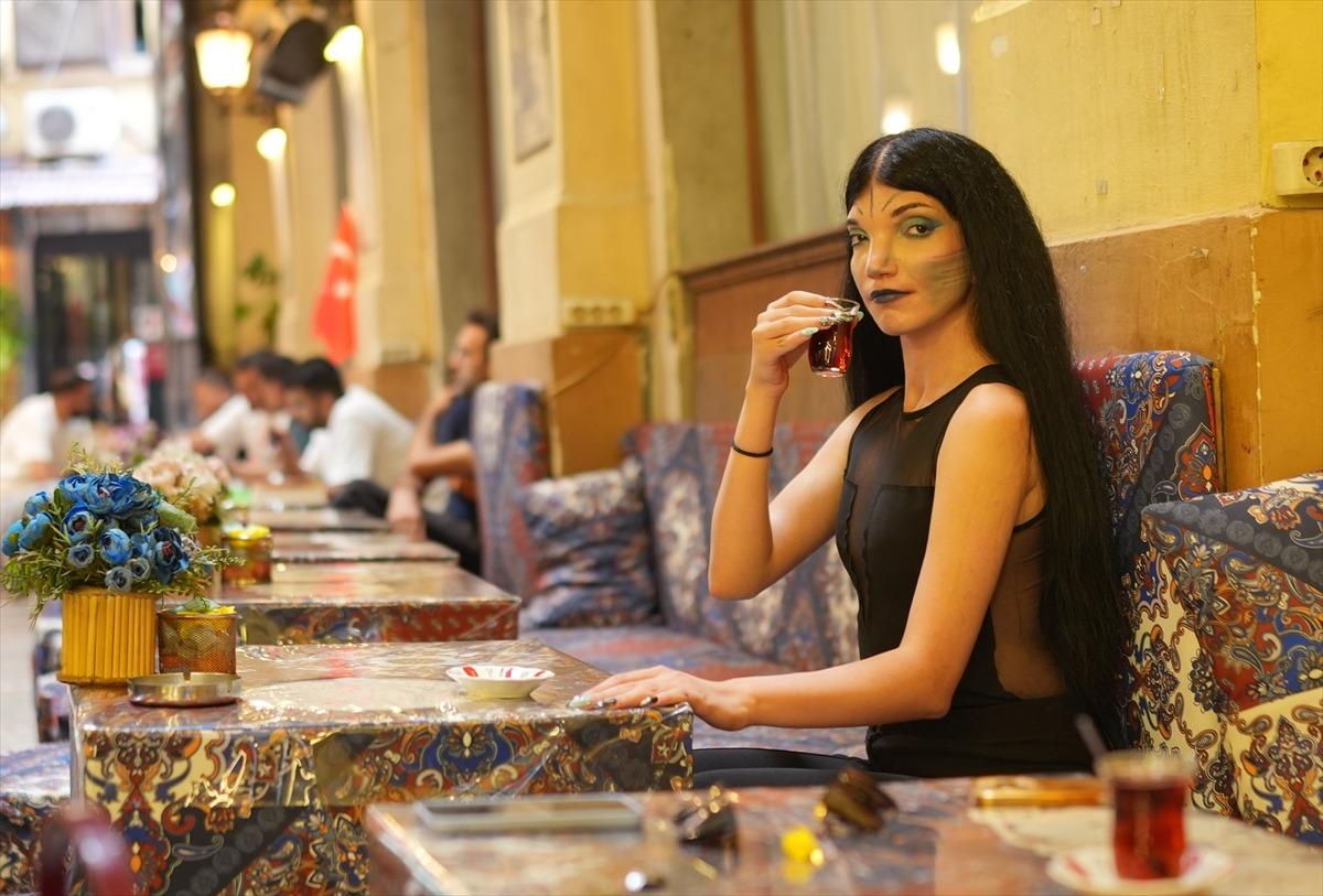 "Avatar" diye dalga geçtiler, estetik yaptırmasını söylediler: Keşke herkes benim gibi olsa 1